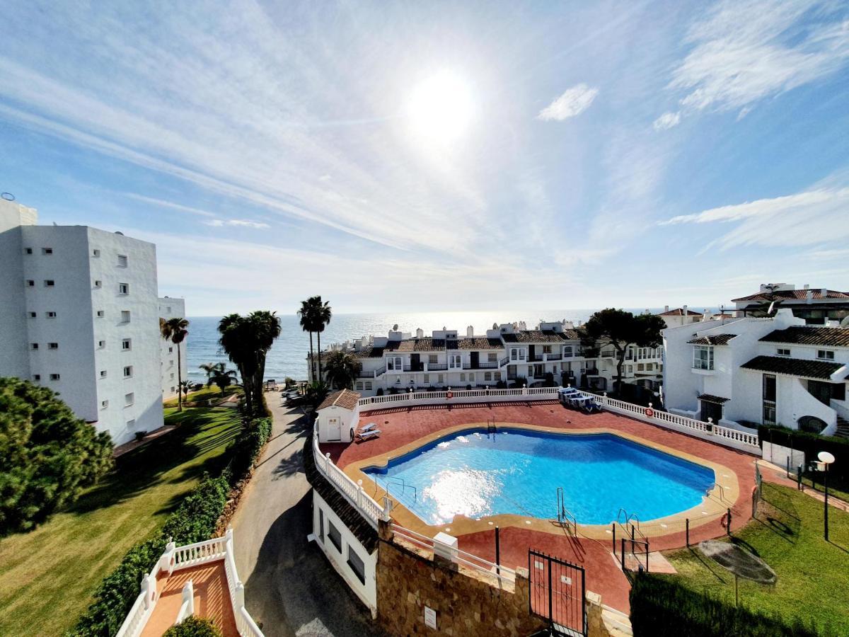 Cozy Apartment On The Beach Sitio de Calahonda Exterior photo